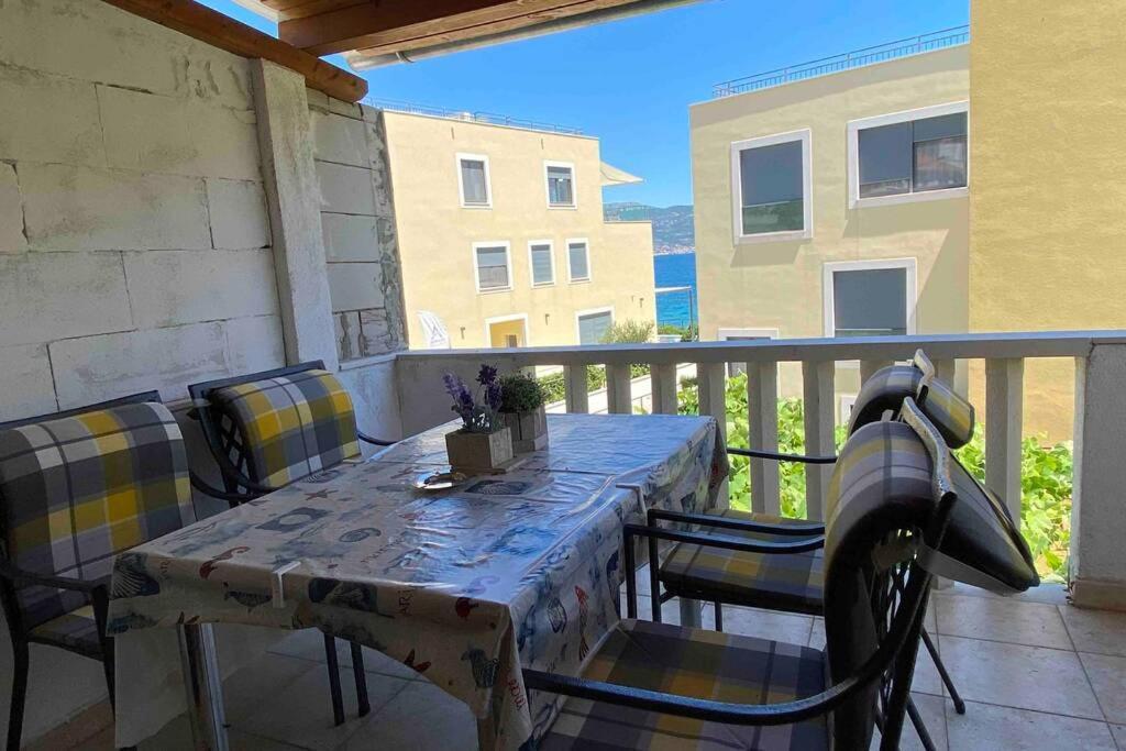 Apartman Toma Apartment Slatine Exterior foto